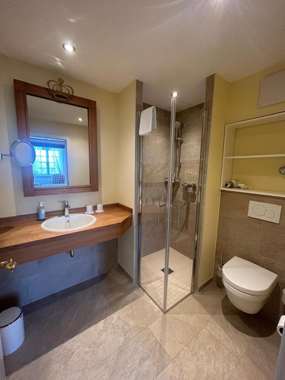 Hotel Schloss Hoehnscheid Bad Arolsen Extérieur photo